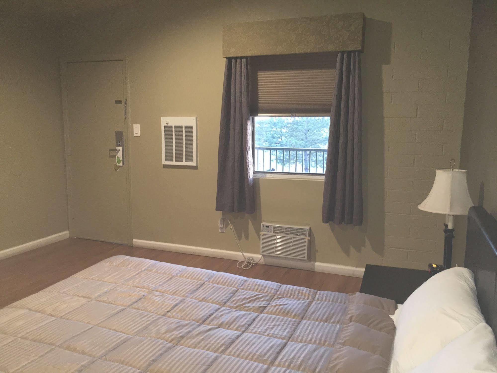 Rodeway Inn Flagstaff East Route 66 Экстерьер фото